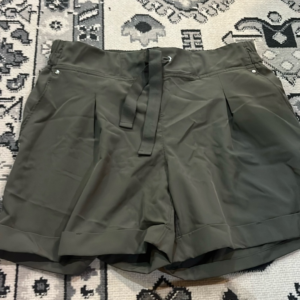 Athletic shorts
